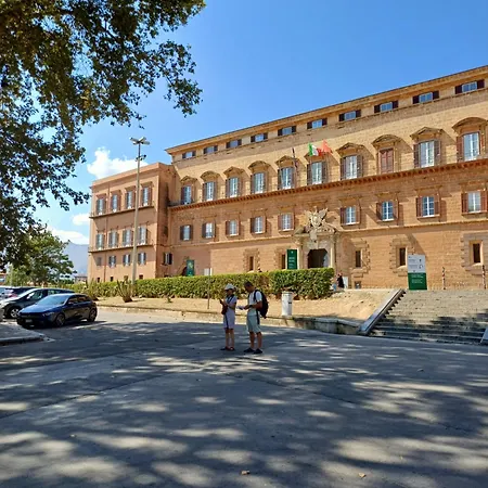 Guest house Difronte Palatina Chapel