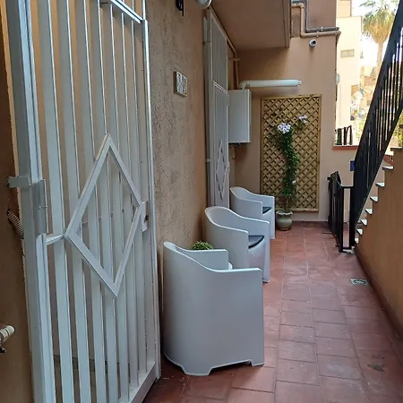 Difronte Palatina Chapel 4*